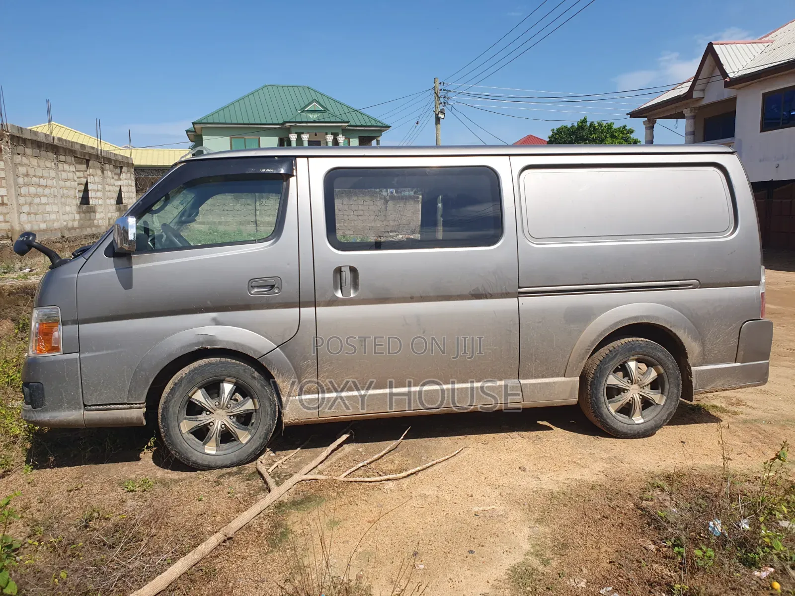 Nissan Caravan (Urvan) 2011 Grey