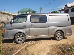 Nissan Caravan (Urvan) 2011 Grey