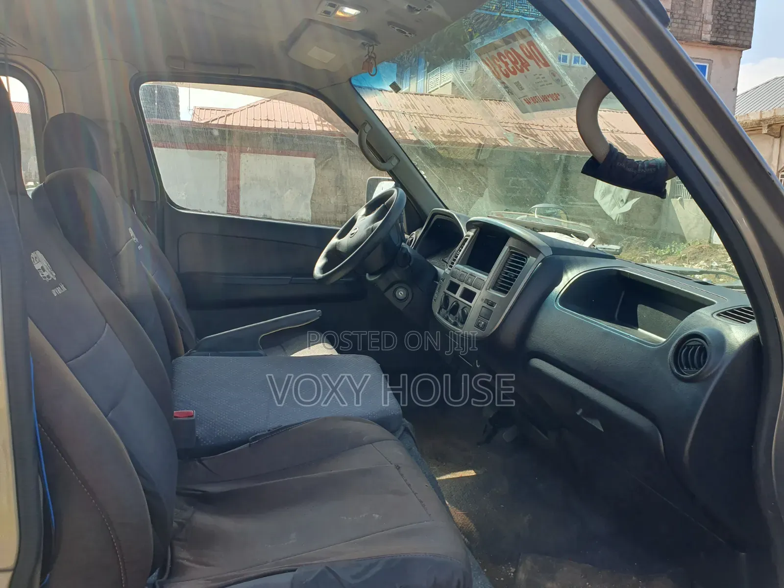 Nissan Caravan (Urvan) 2011 Grey