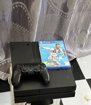 Ps4 Standard With a Controller and Fifa 19 Cd