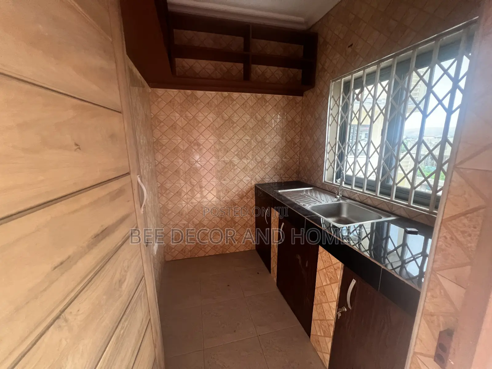 1bdrm Room & Parlour in Bee 🐝 Decor & Homes, New Site for rent