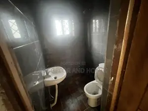 1bdrm Room & Parlour in Bee 🐝 Decor & Homes, New Site for rent