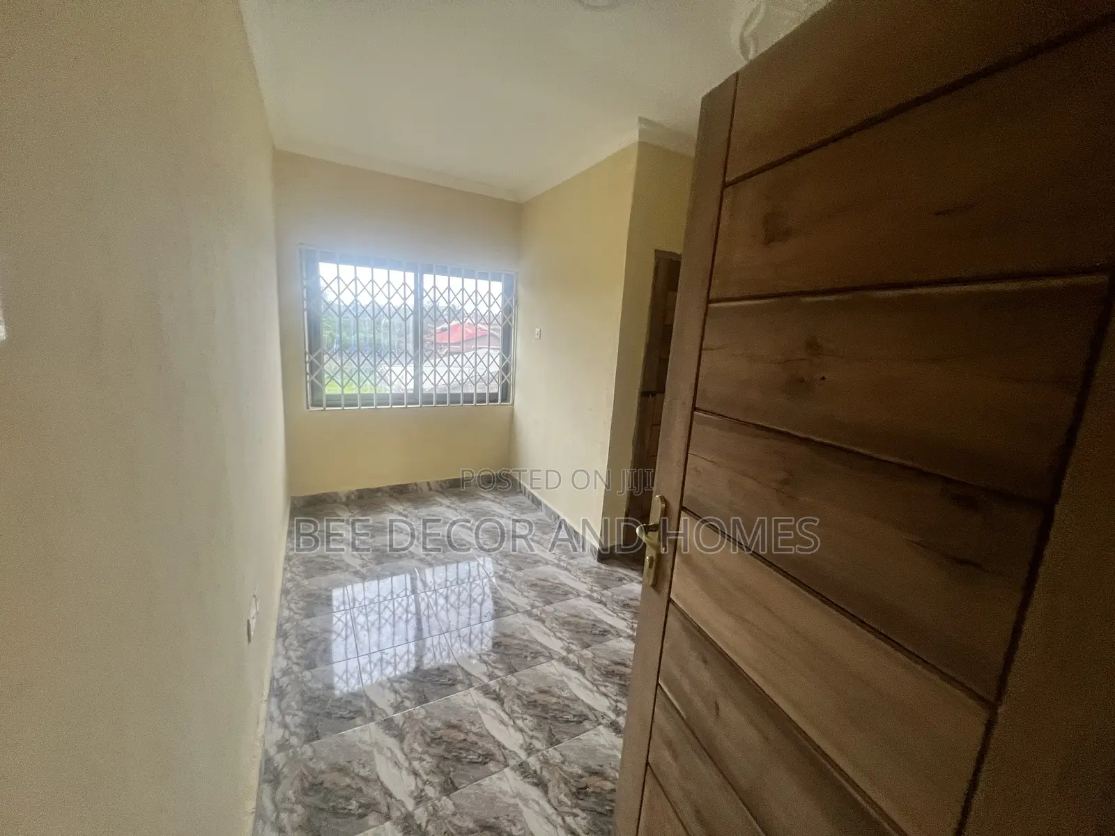 1bdrm Room & Parlour in Bee 🐝 Decor & Homes, New Site for rent