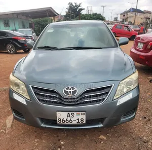 Toyota Camry 2010 Gray