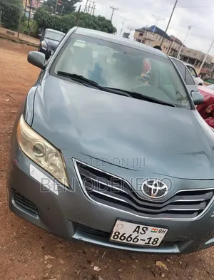 Toyota Camry 2010 Gray