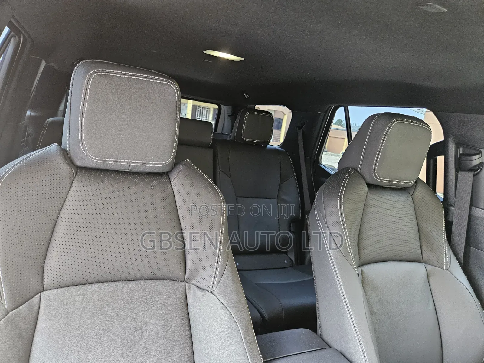 Toyota 4-Runner SR5 4WD 2025 White