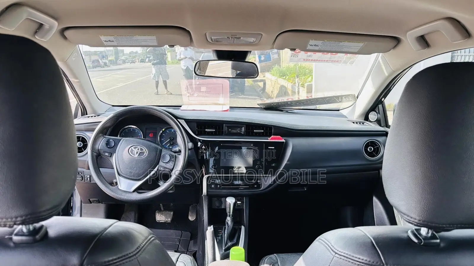 Toyota Corolla LE Eco (1.8L 4cyl 2A) 2018 Blue