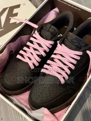 Travis Scott Nike