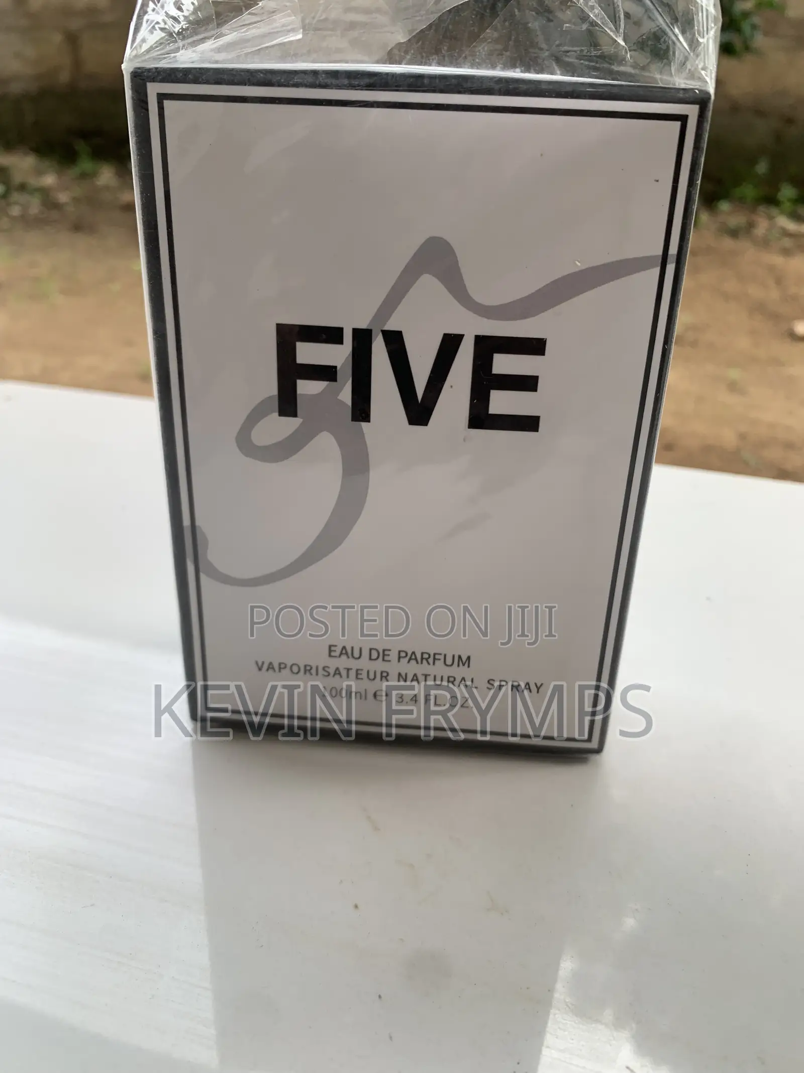 Tertio Perfumes