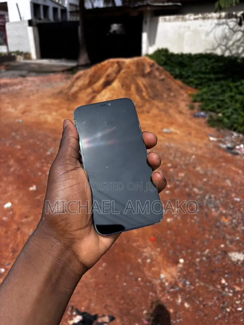Apple iPhone 12 64 GB Black