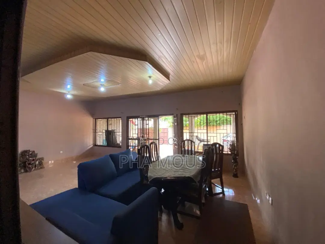 4bdrm House in Mile 7 for rent