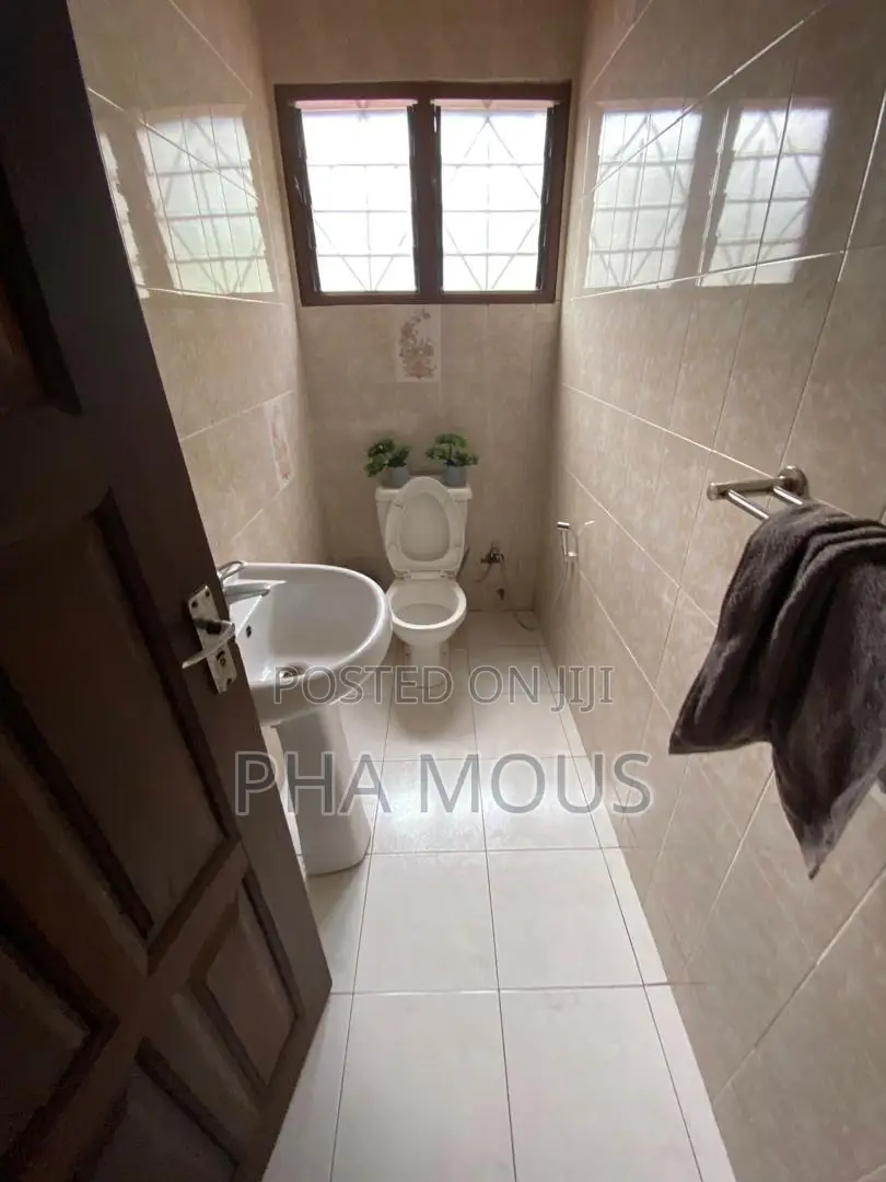4bdrm House in Mile 7 for rent