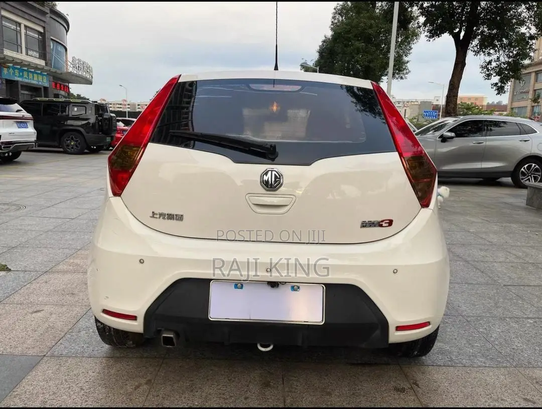 Car 2016 Ivory