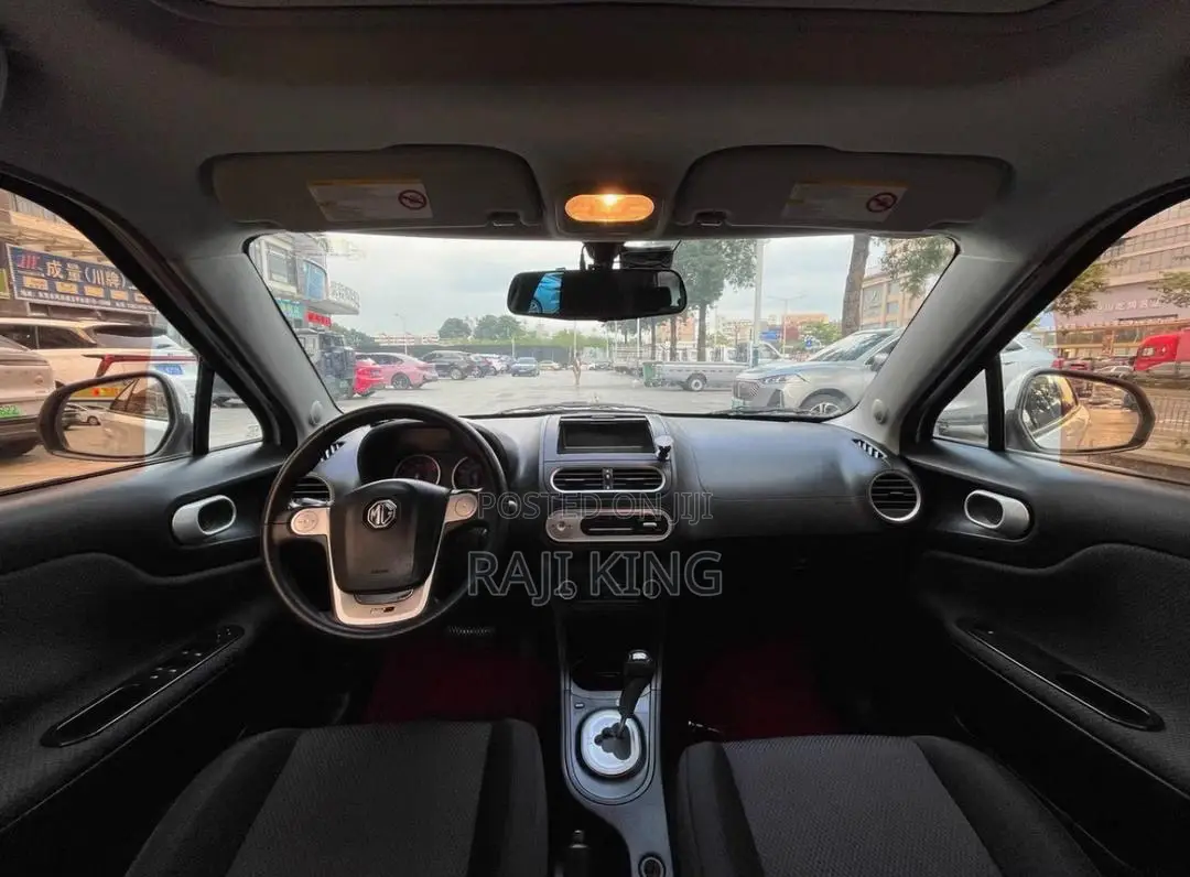 Car 2016 Ivory