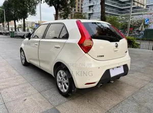 Car 2016 Ivory