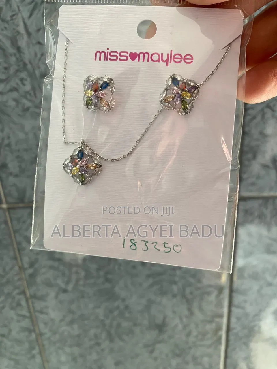 Women's Necklace Set