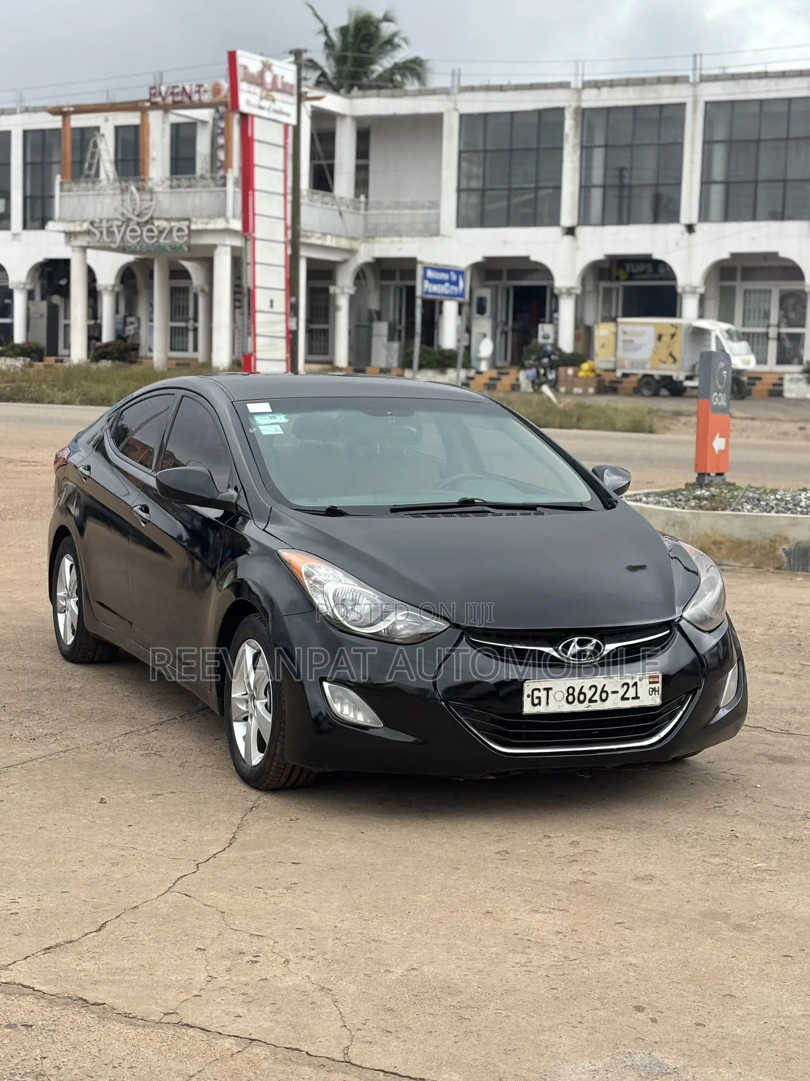 Hyundai Elantra 2013 Black