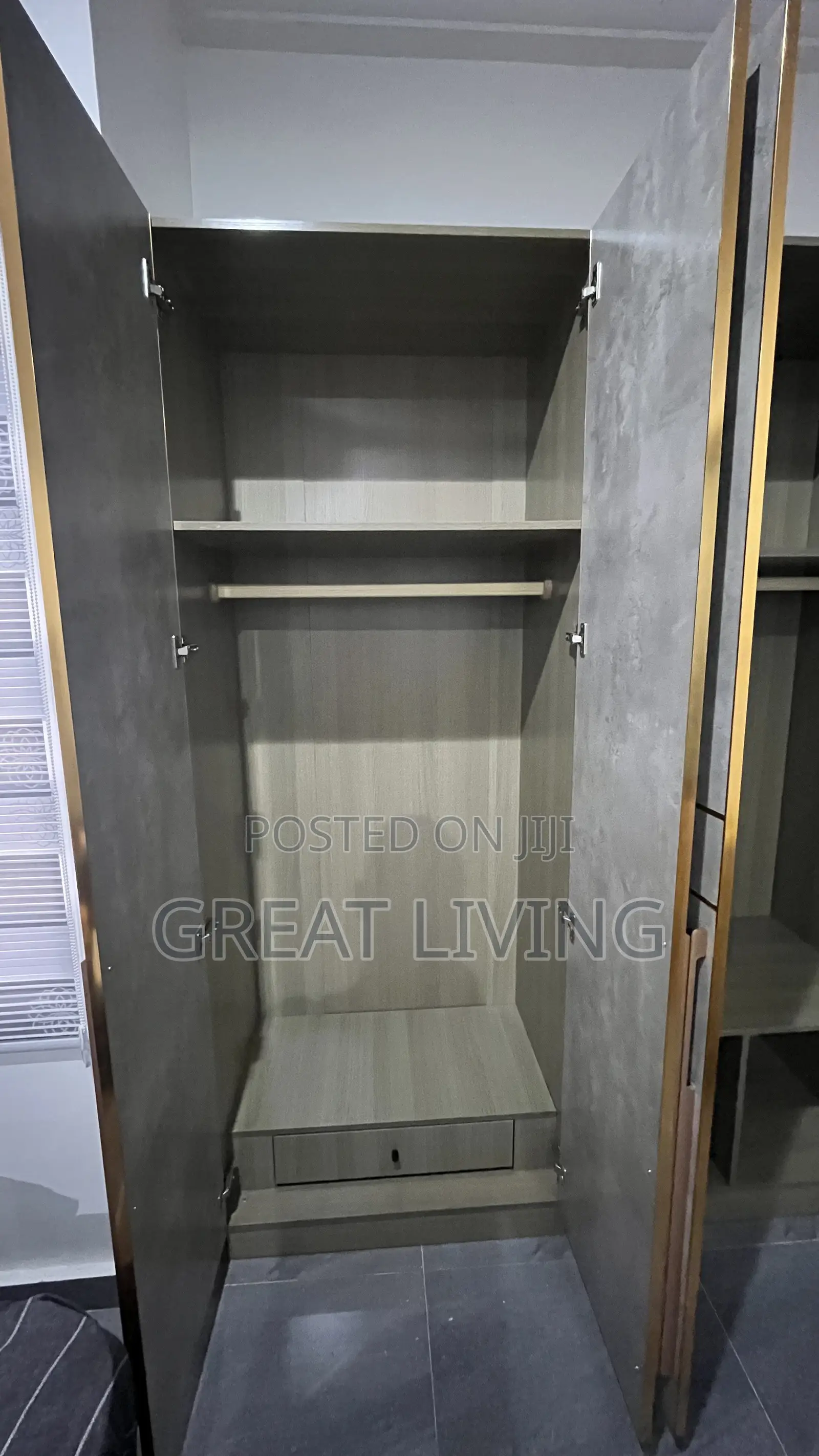 Modern 4-Door Luxury Wardrobe With Drawer –