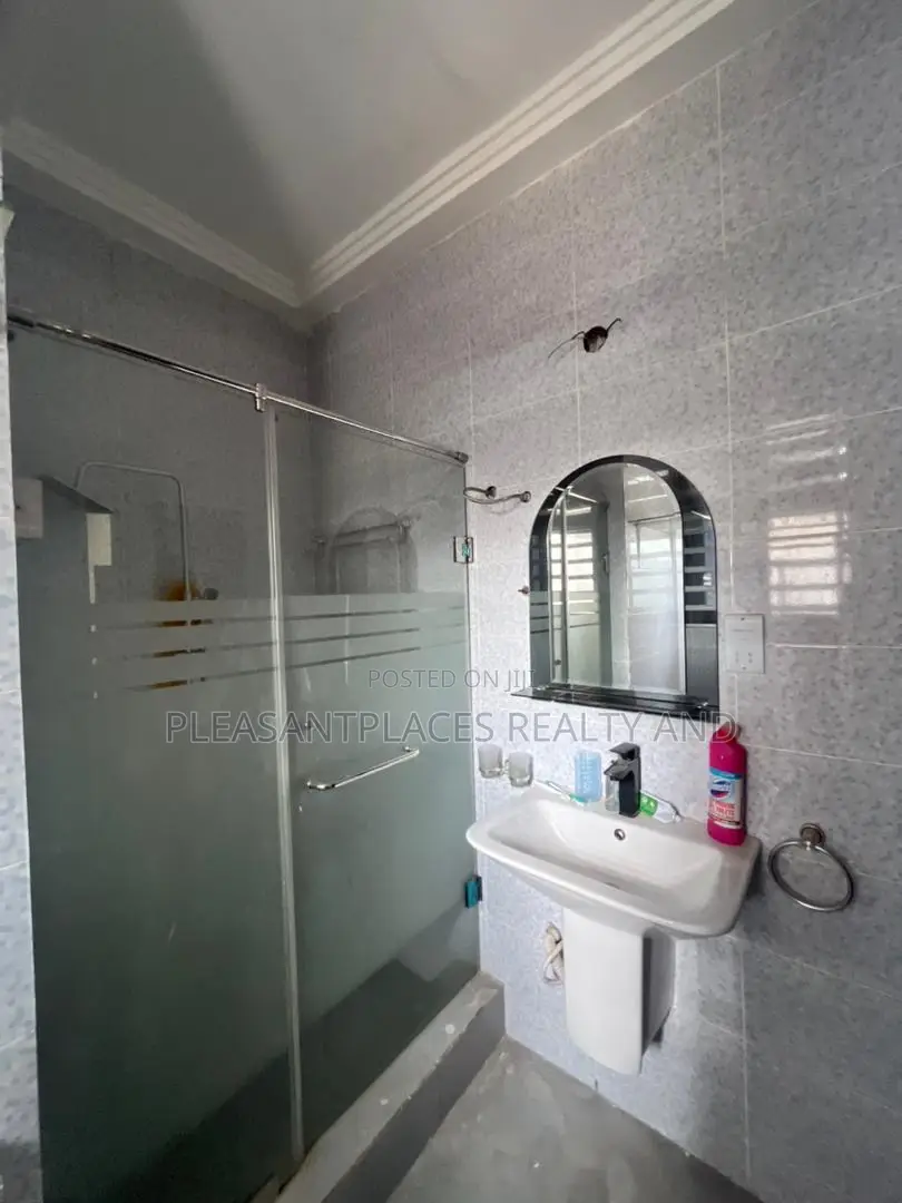 2bdrm Apartment in Pleasantplaces And, Adjiriganor for rent