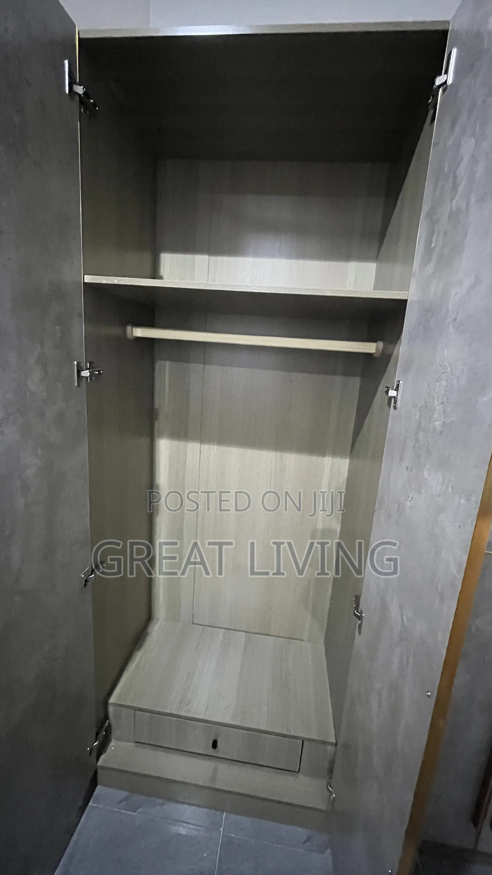 Modern 4-Door Luxury Wardrobe With Drawer –
