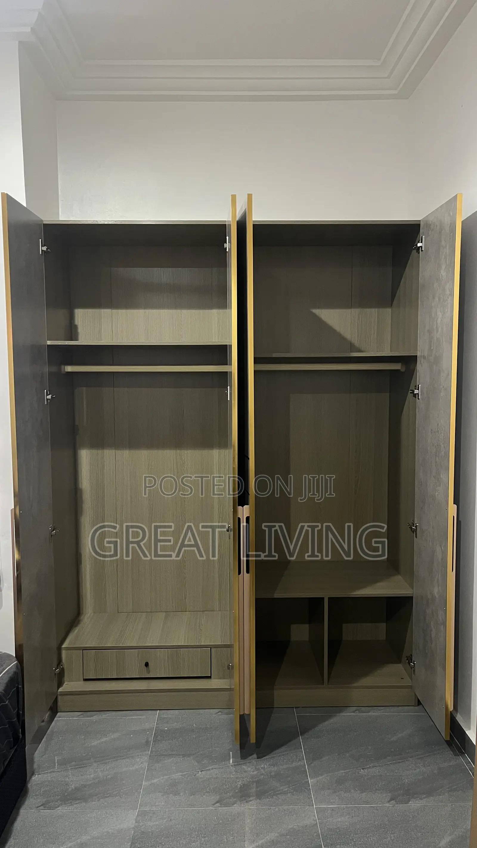 Modern 4-Door Luxury Wardrobe With Drawer –