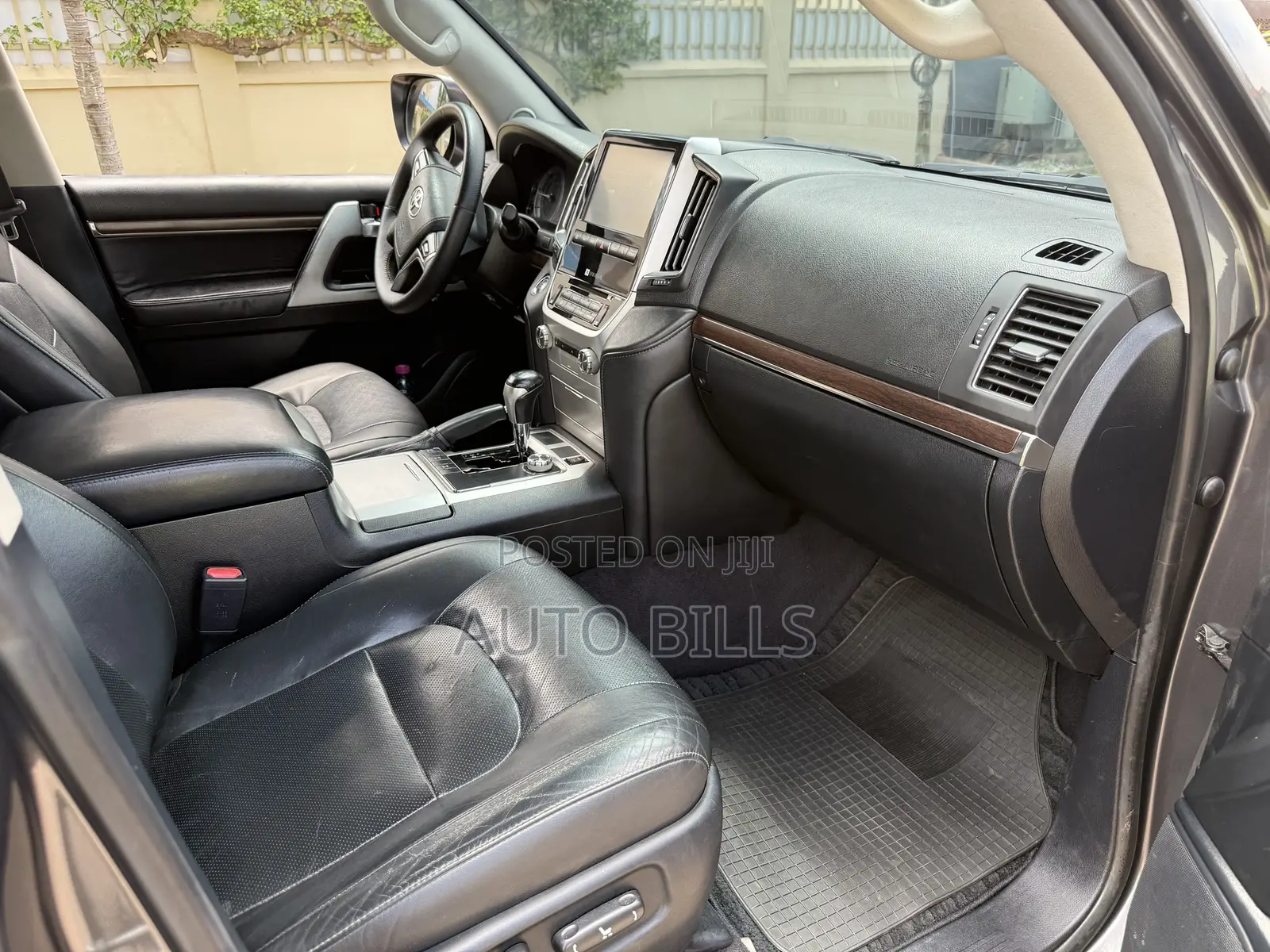 Toyota Land Cruiser 4.5 V8 VXR 2016 Gray