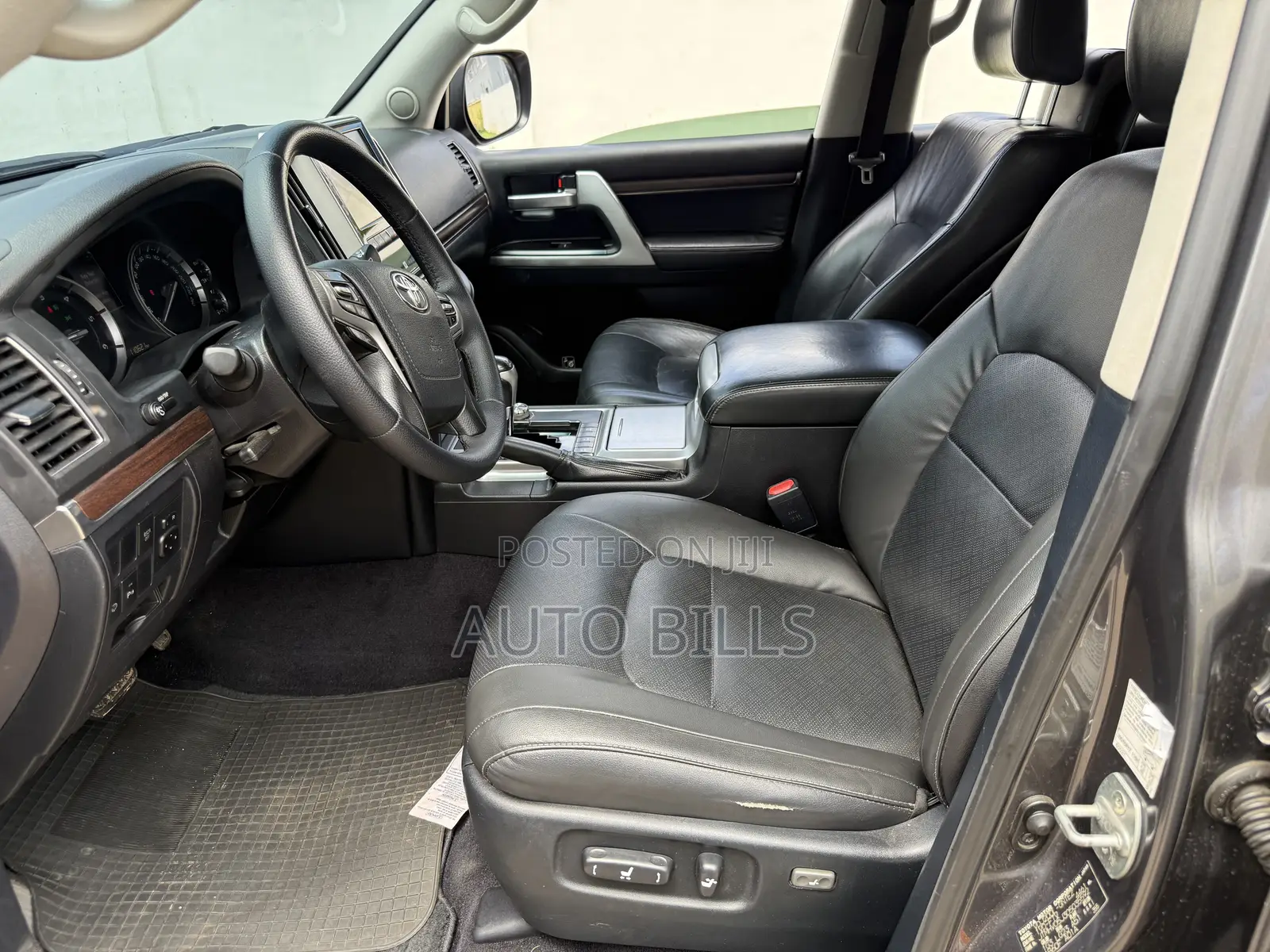Toyota Land Cruiser 4.5 V8 VXR 2016 Gray