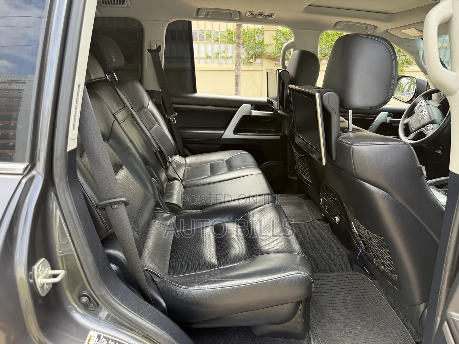Toyota Land Cruiser 4.5 V8 VXR 2016 Gray