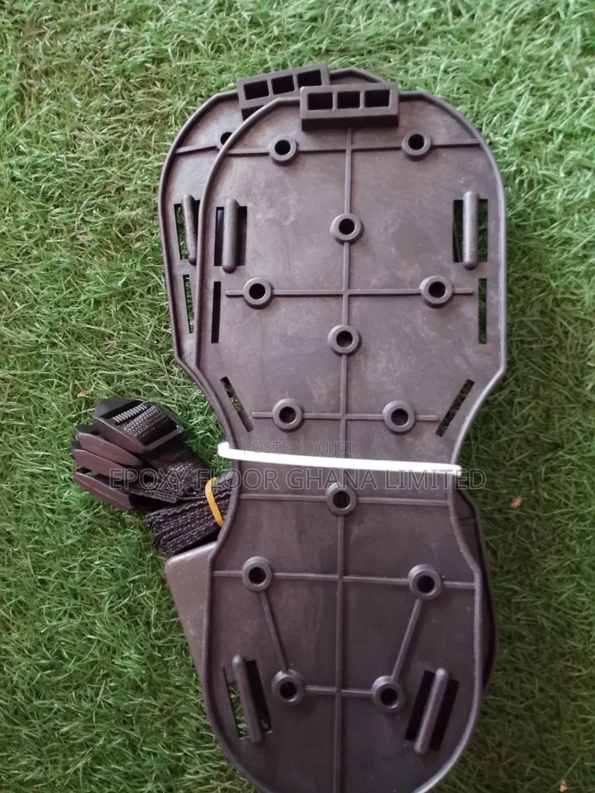 Normal Spike Shoe
