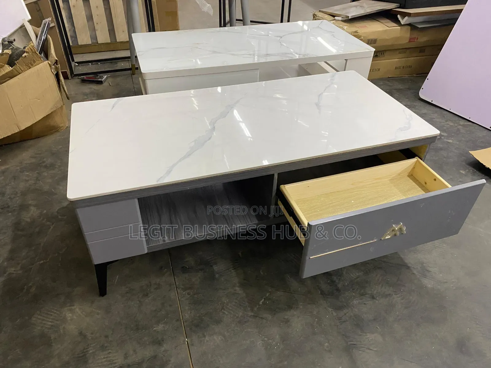 Good Modern Centre Table