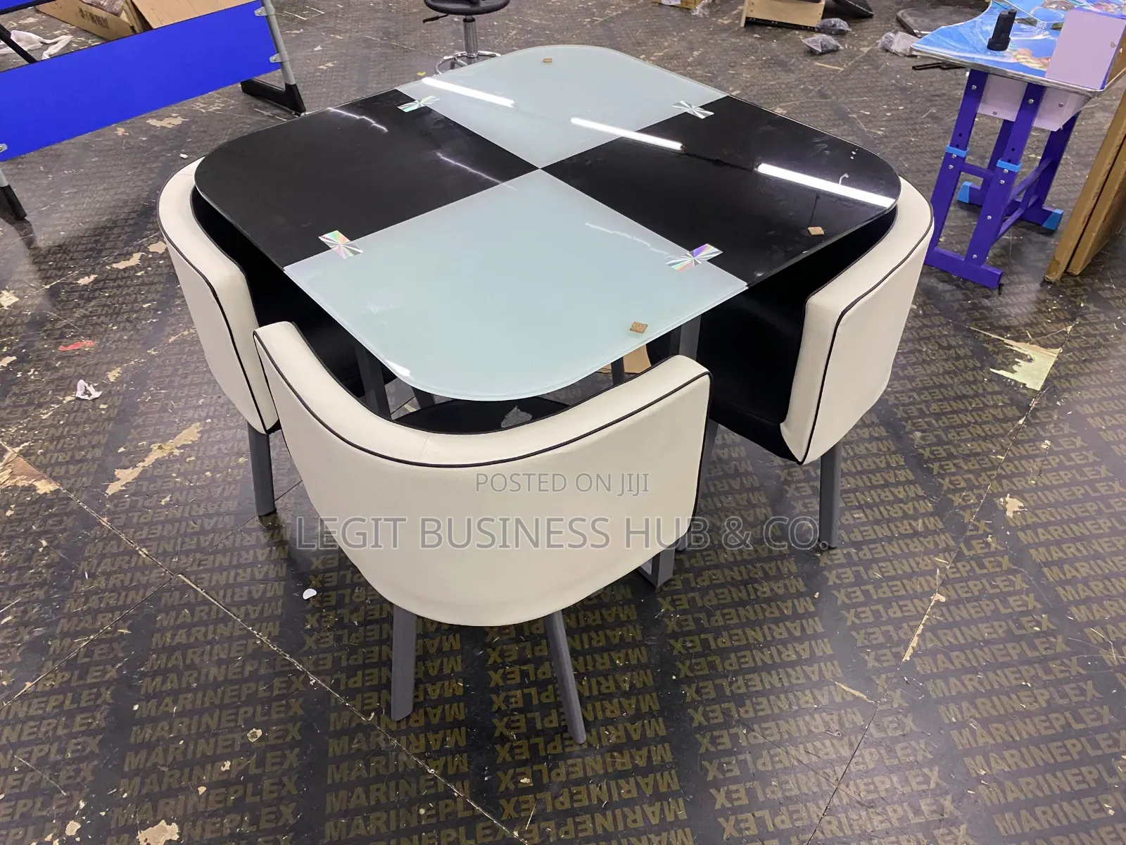 Modern Lavished Cute Dining Set