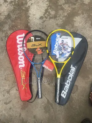 Original Long Tennis Racket Available at Cool Price