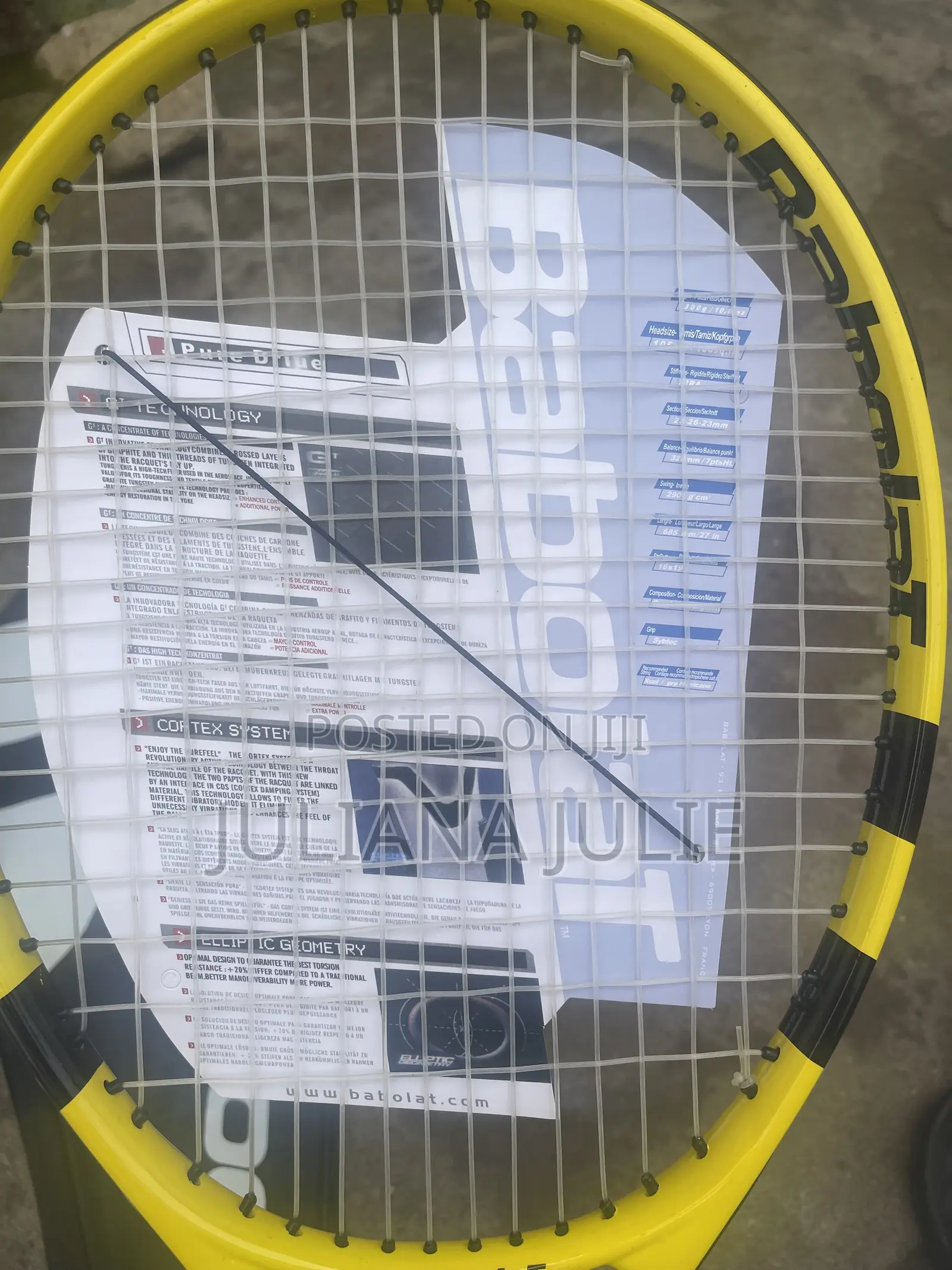 Original Long Tennis Racket Available at Cool Price
