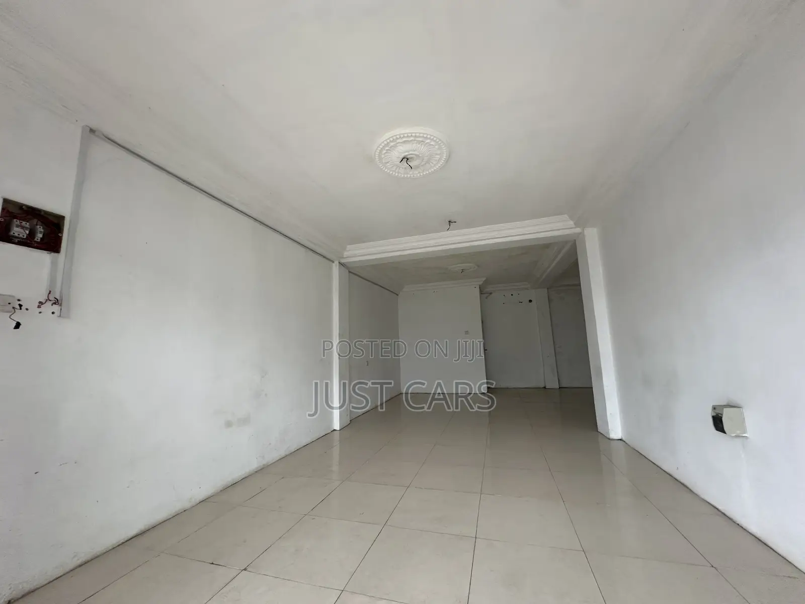 Single Large Shop/Office for Rent