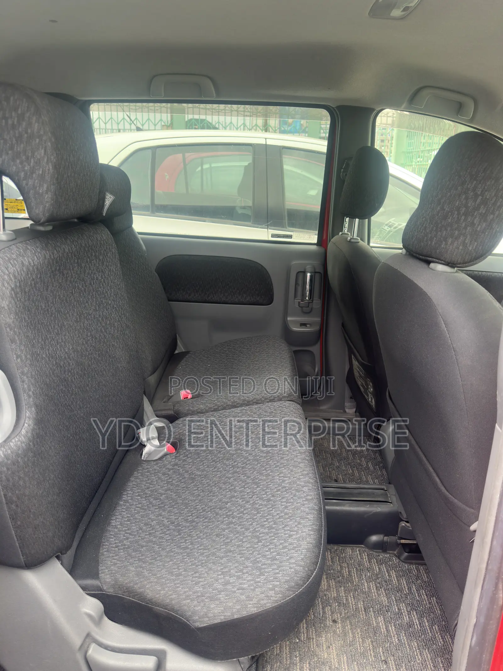 Toyota Sienta 2013 Red