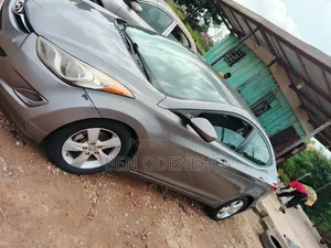 Hyundai Elantra 2013 Silver
