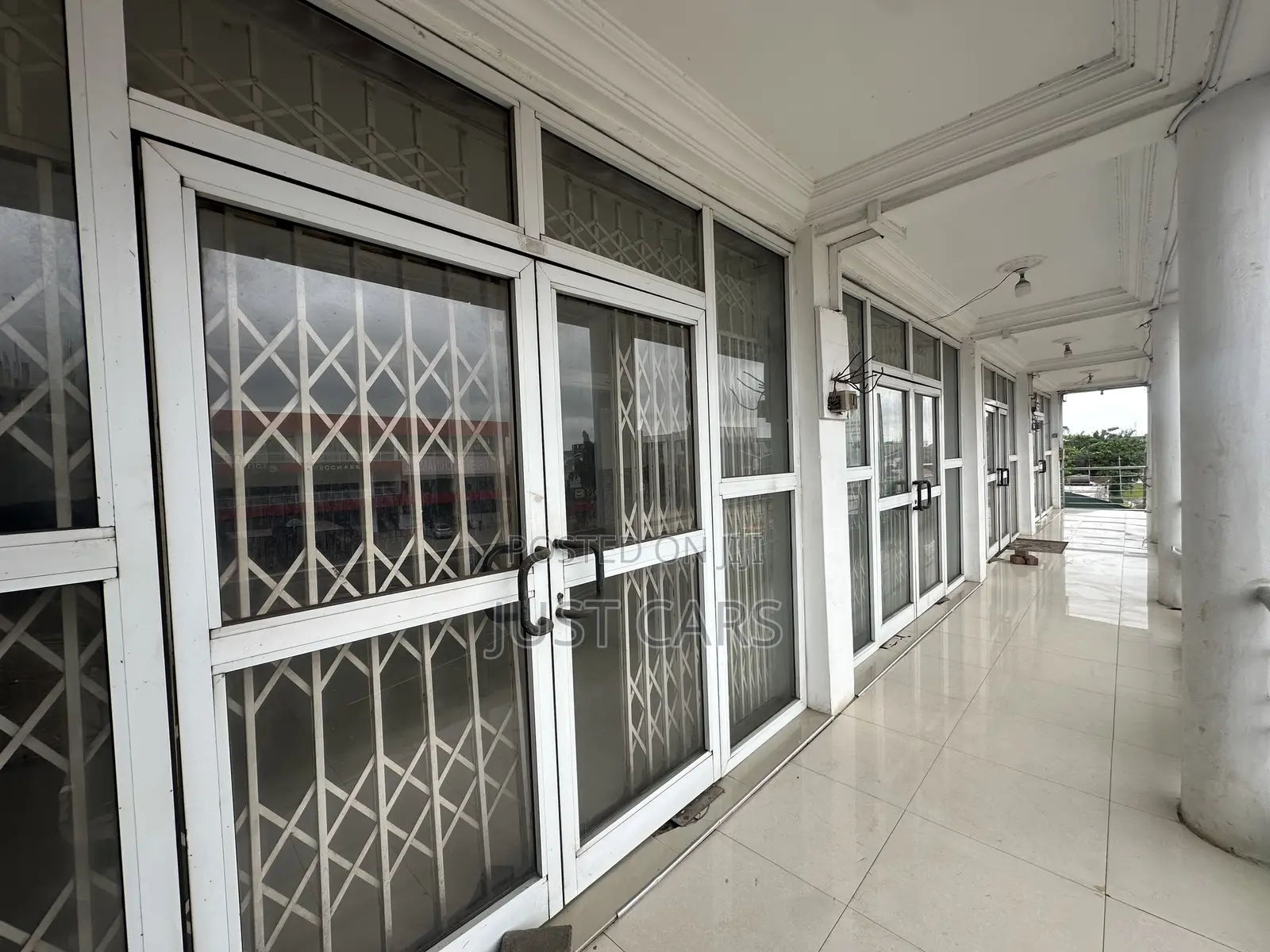 Single Shop/Office Space for Rent