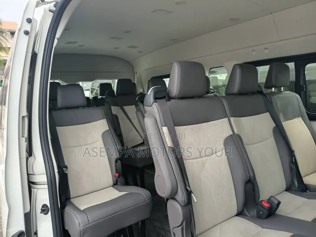 Toyota HiAce 2025 White