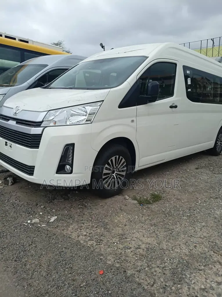 Toyota HiAce 2025 White