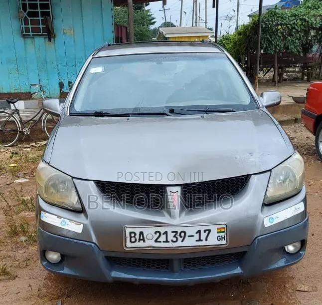 Pontiac Vibe 2010 Gray