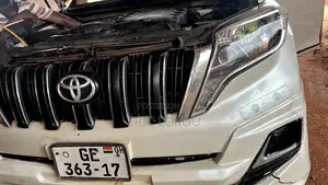 Toyota Land Cruiser Prado 4.0 Petrol TX-L 2012 White