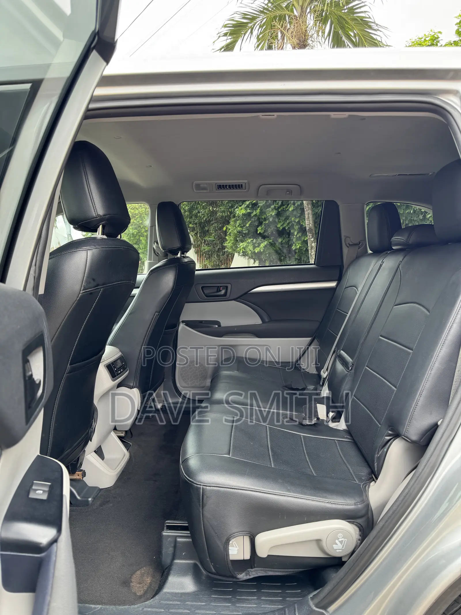 Toyota Highlander LE 2019 Silver