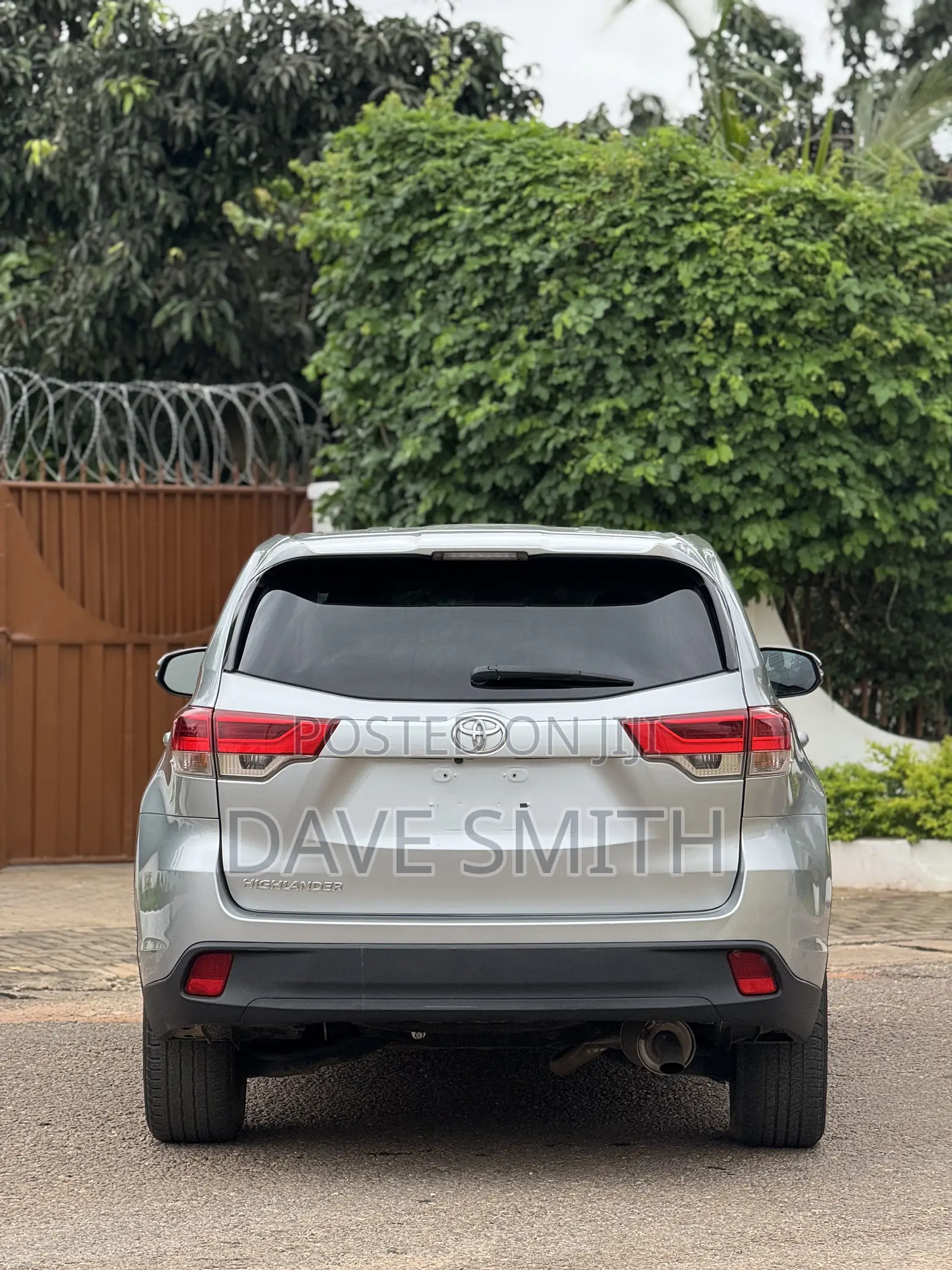 Toyota Highlander LE 2019 Silver