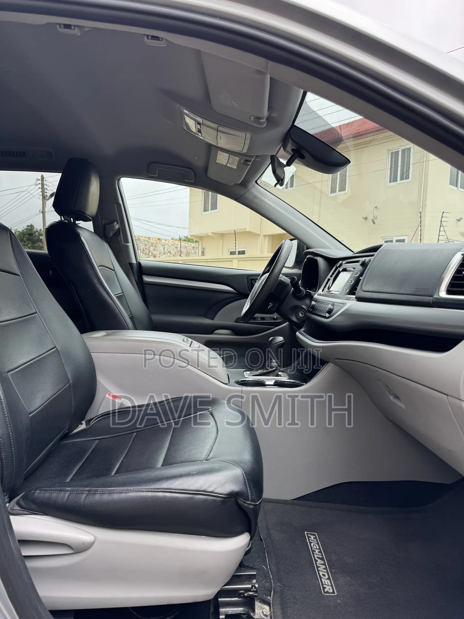 Toyota Highlander LE 2019 Silver