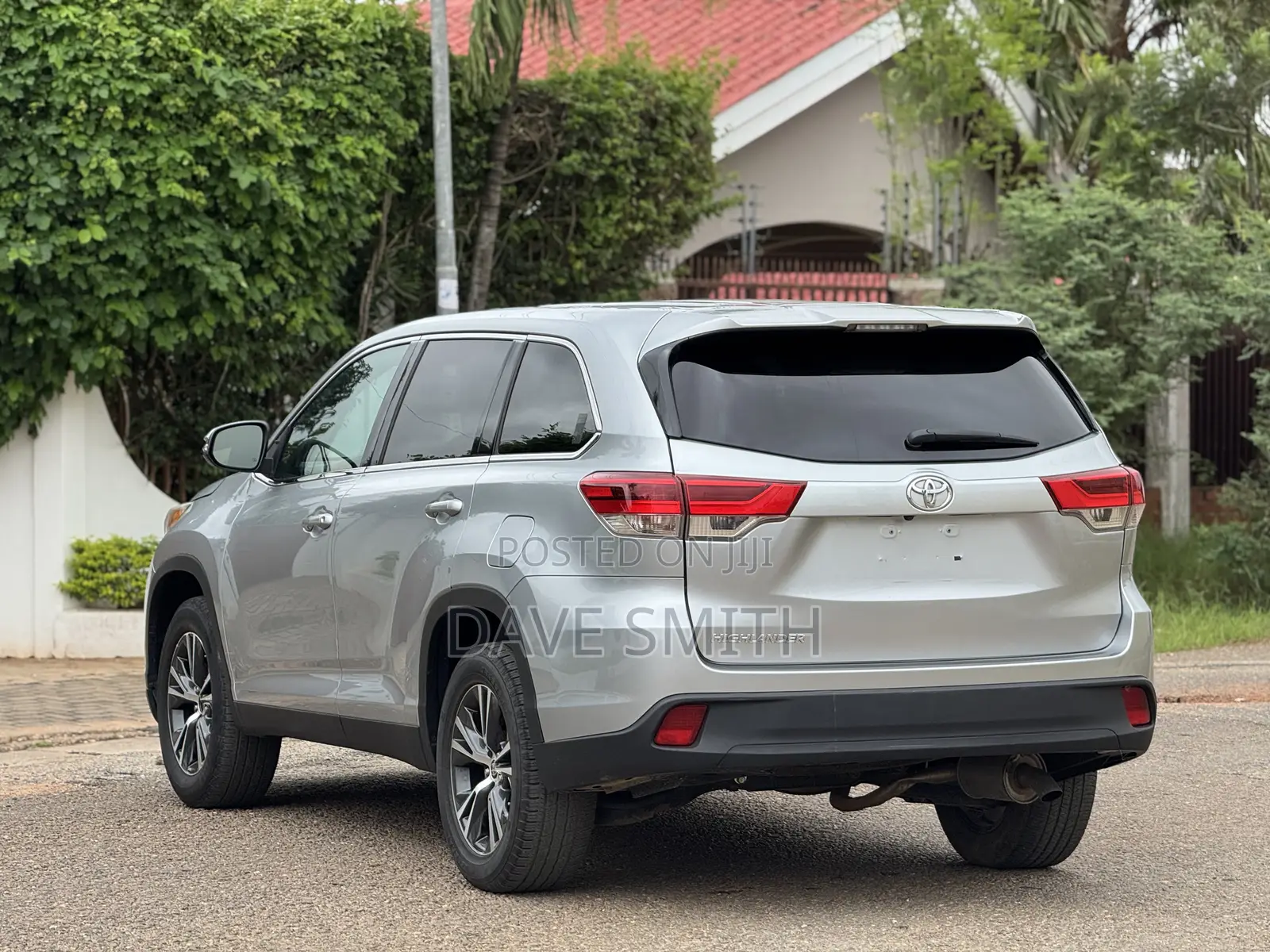 Toyota Highlander LE 2019 Silver