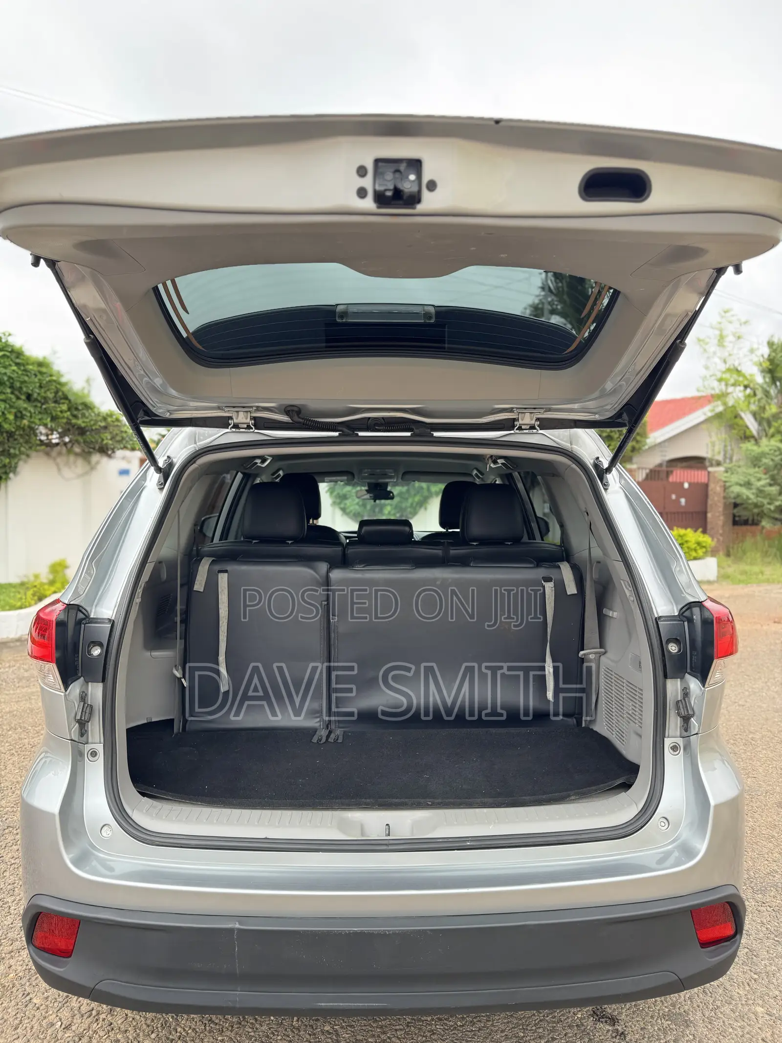 Toyota Highlander LE 2019 Silver