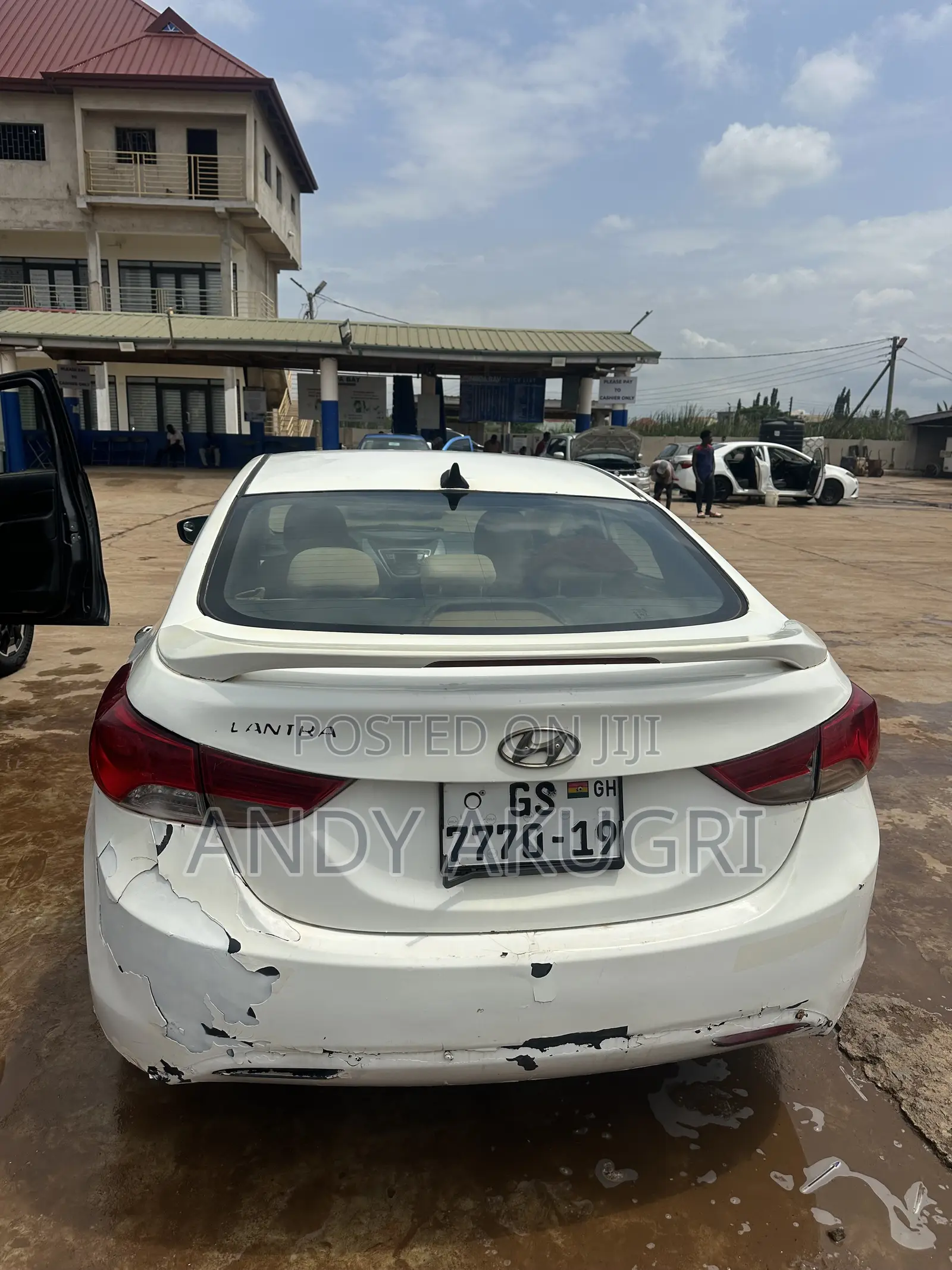 Hyundai Elantra 2013 White