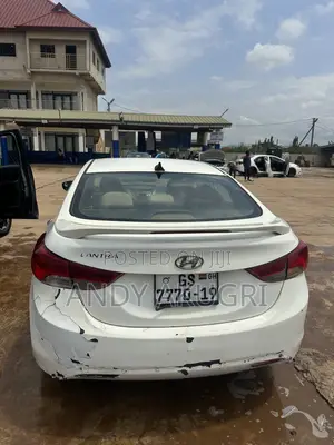 Hyundai Elantra 2013 White