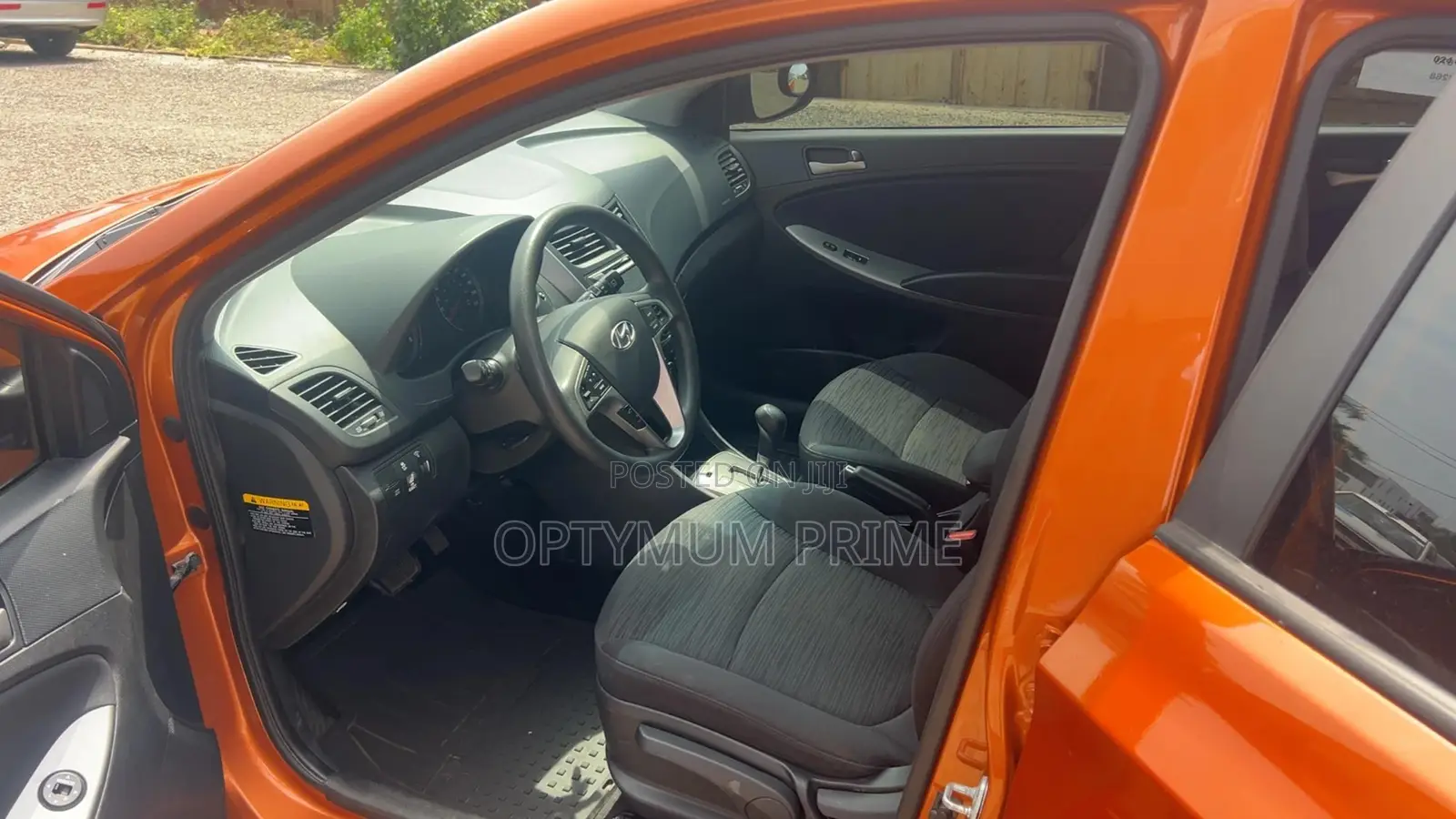 Hyundai Accent SE Hatchback 2017 Orange