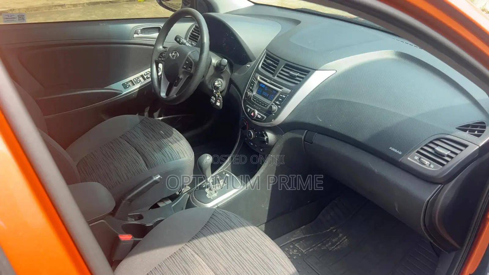 Hyundai Accent SE Hatchback 2017 Orange